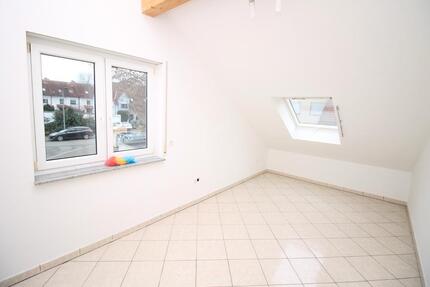 Haus Worms Nördliche Vororte - 5 Zimmer, 140 m&sup2;, 1.300&euro; | Angebot:25253067