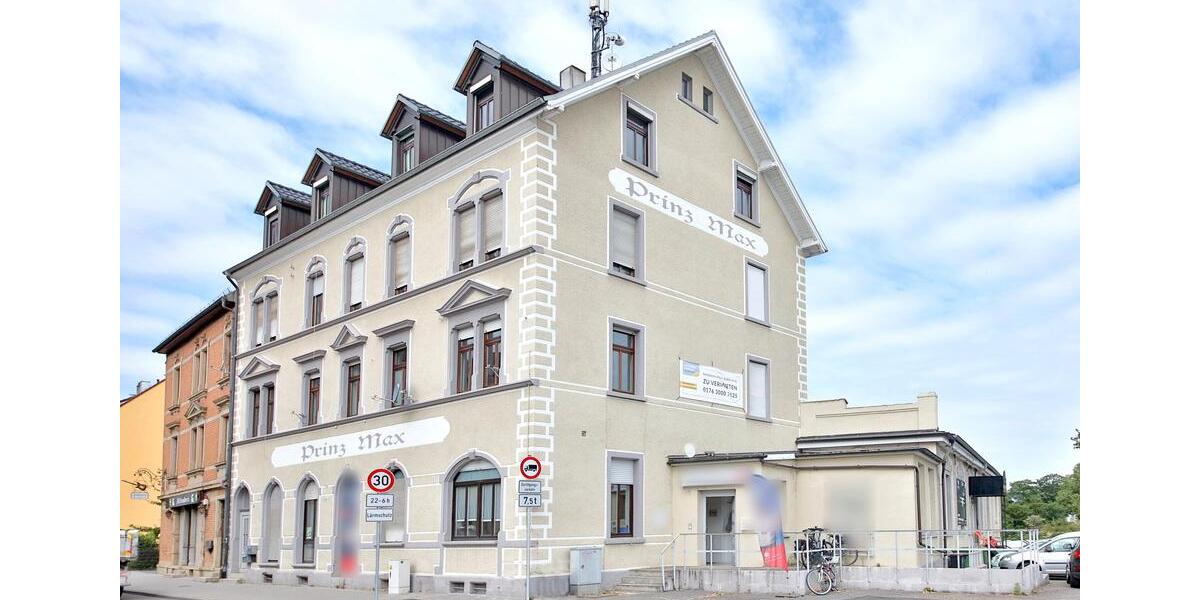 Großzügige, renovierungsbedürftige 5-ZKB-Wohnung in verkehrsgünstiger Lage 5 zimmer