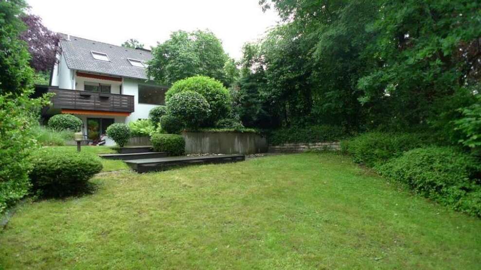Haus zum Mieten in Rückersdorf 1.780 € 160 m²