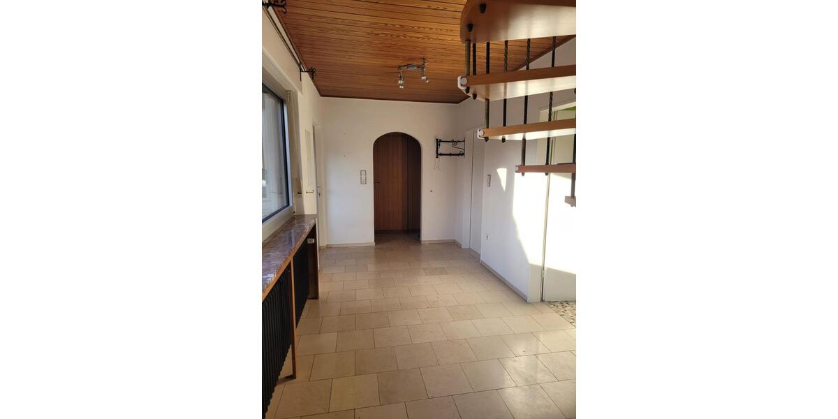 Terrassenwohnung Hünfelden - 4 Zimmer, 140 m&sup2;, 990&euro; | Angebot:25048996