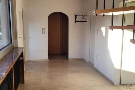 Wohnung Hünfelden - 4 Zimmer, 140 m&sup2;, 990&euro; | Angebot:25048996