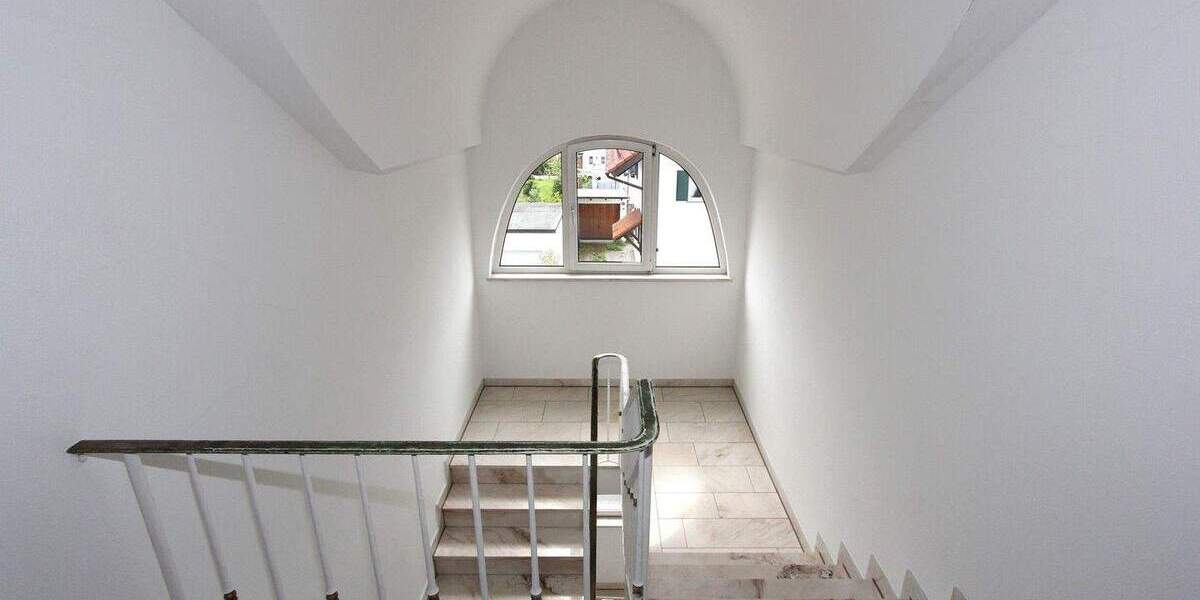 Etagenwohnung Gilching Geisenbrunn - 2 Zimmer, 83 m&sup2;, 1.470&euro; | Angebot:25908917