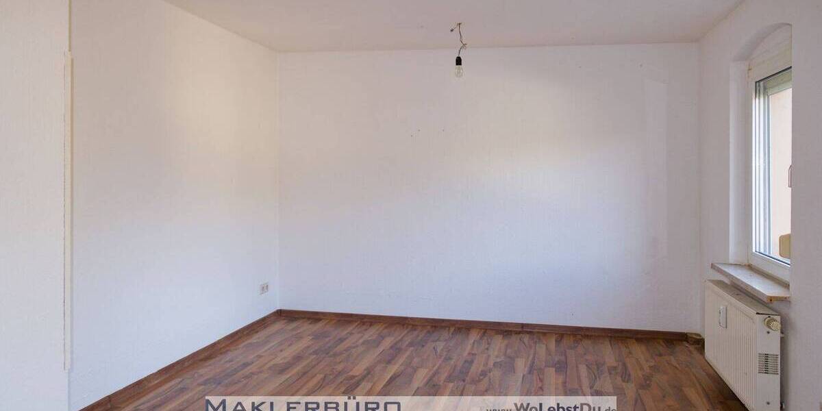 Etagenwohnung Greiz - 4 Zimmer, 80 m&sup2;, 350&euro; | Angebot:25666530