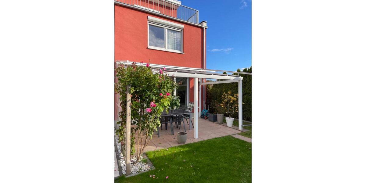 Reihenhaus Berlin Spandau - 5 Zimmer, 142 m&sup2;, 2.600&euro; | Angebot:25832956