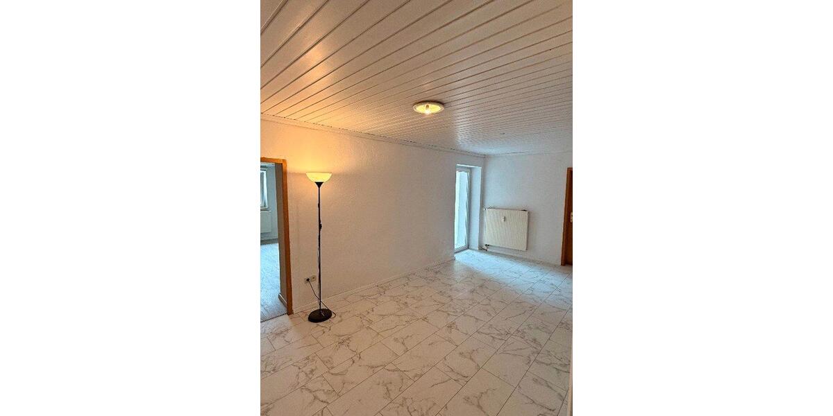 Erdgeschoßwohnung Gunzenhausen - 3.5 Zimmer, 123 m&sup2;, 860&euro; | Angebot:26432492