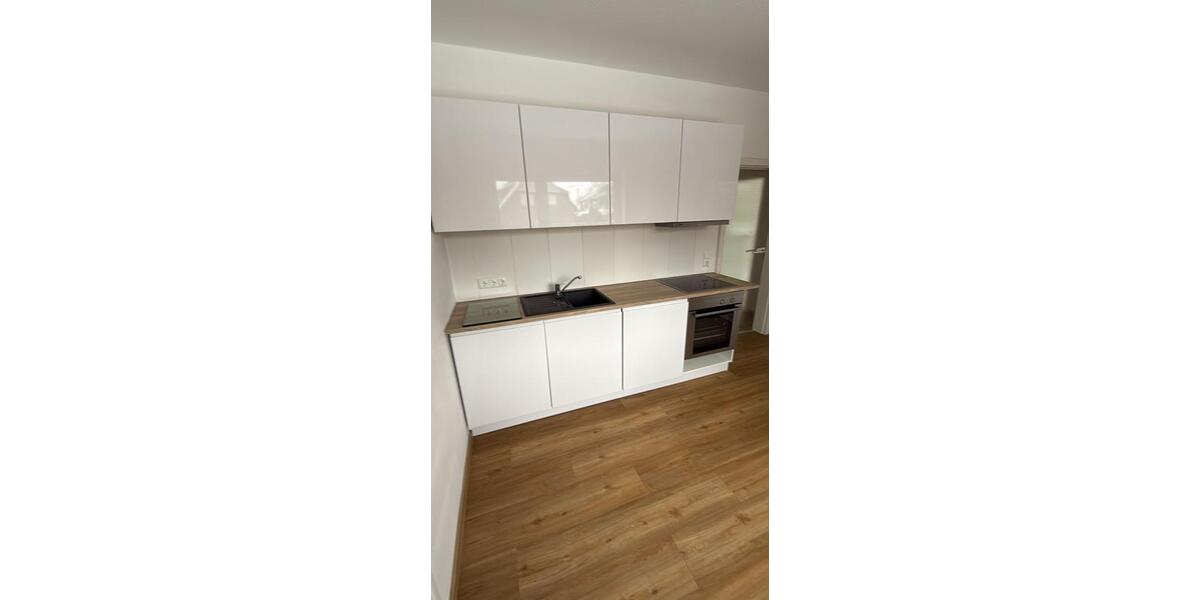 Erdgeschoßwohnung Oldendorf - 6.5 Zimmer, 122 m&sup2;, 1.000&euro; | Angebot:26566030
