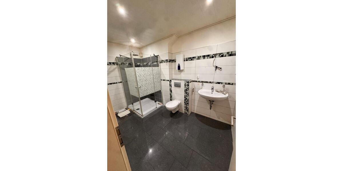 Erdgeschoßwohnung Gelsenkirchen Gelsenkirchen-Mitte - 2 Zimmer, 68 m&sup2;, 650&euro; | Angebot:25378698