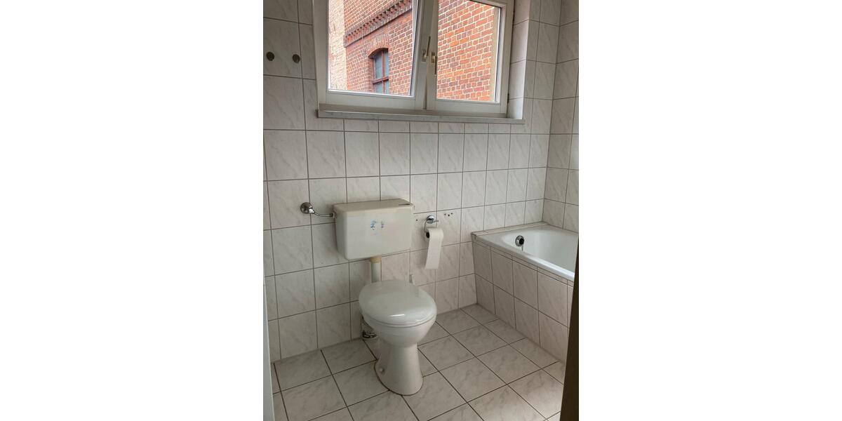 Etagenwohnung Kalbe (Milde) - 2 Zimmer, 60 m&sup2;, 450&euro; | Angebot:26071543