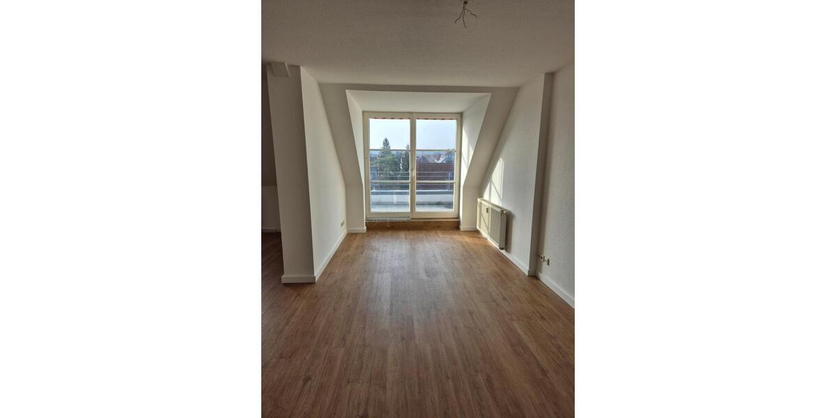 Dachgeschoßwohnung Halberstadt - 2 Zimmer, 65 m&sup2;, 430&euro; | Angebot:25648277
