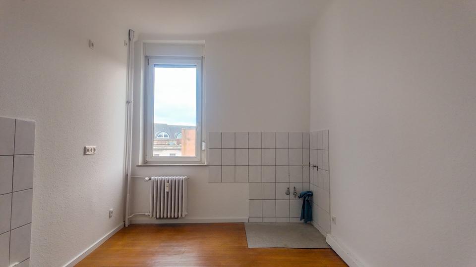 Dachgeschoßwohnung Saarbrücken - 4 Zimmer, 92 m&sup2;, 750&euro; | Angebot:26488823