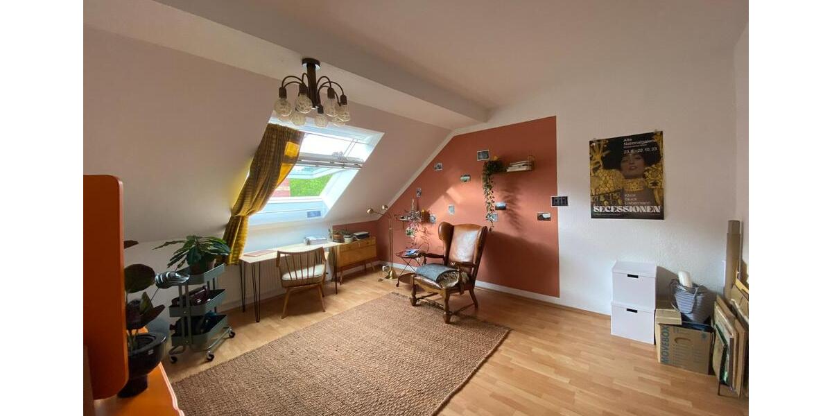 Dachgeschoßwohnung Wuppertal Elberfeld - 4 Zimmer, 90 m&sup2;, 595&euro; | Angebot:25148780