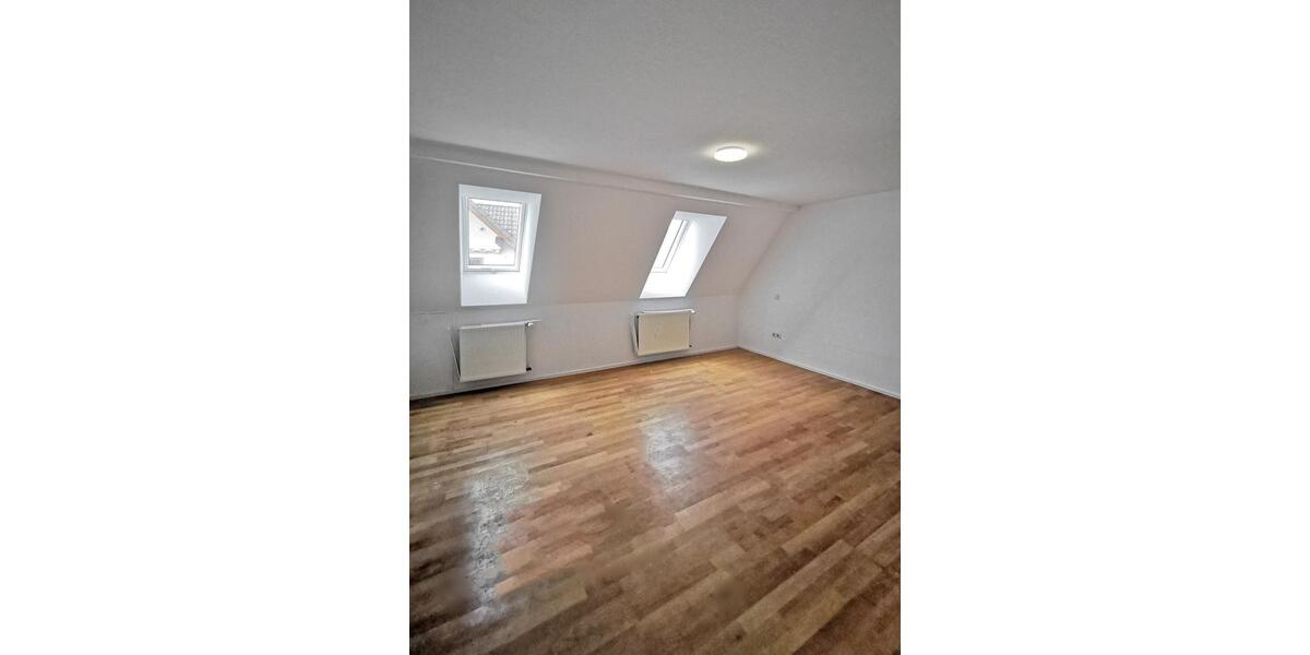 Dachgeschoßwohnung Hartheim am Rhein - 4 Zimmer, 132 m&sup2;, 1.520&euro; | Angebot:26624238