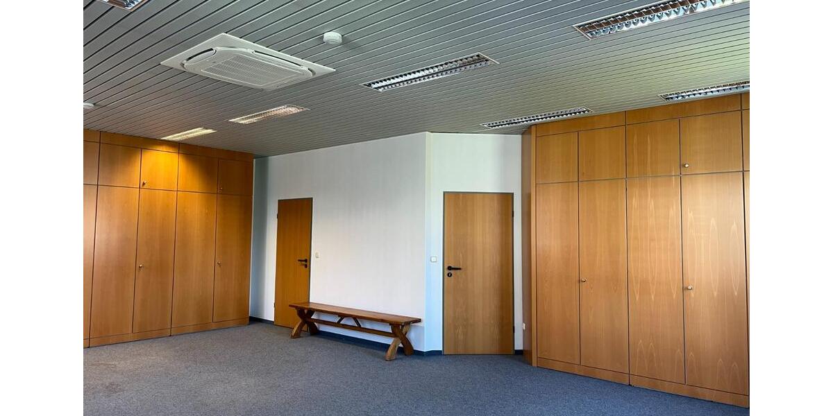 Gewerbeobjekt Warburg - 7&euro; | Angebot:20349077