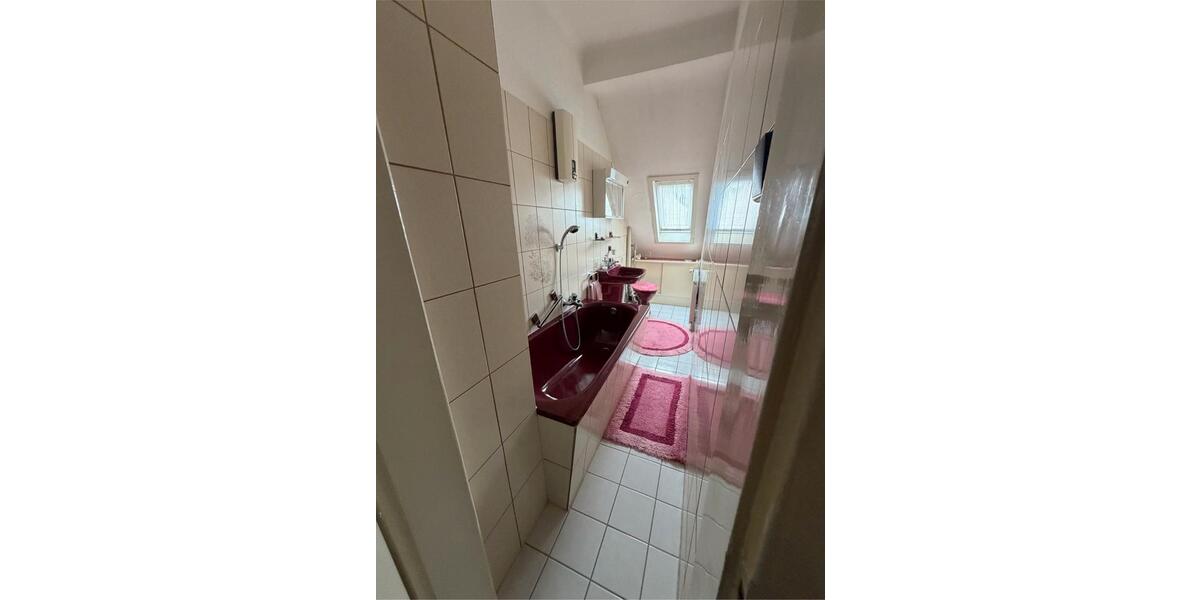 Dachgeschoßwohnung Birkenfeld - 4 Zimmer, 85 m&sup2;, 750&euro; | Angebot:26632751