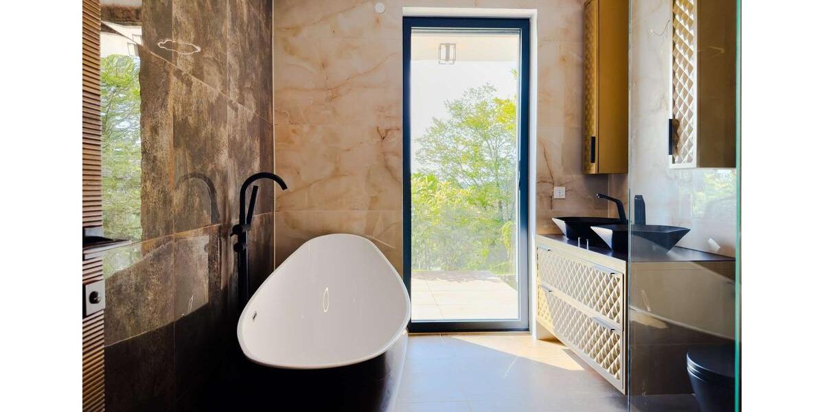 Doppelhaushälfte Wörthsee - 8 Zimmer, 250 m&sup2;, 6.480&euro; | Angebot:22267602