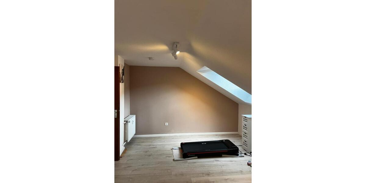 Dachgeschoßwohnung Hösbach - 2.5 Zimmer, 65 m&sup2;, 640&euro; | Angebot:26042049