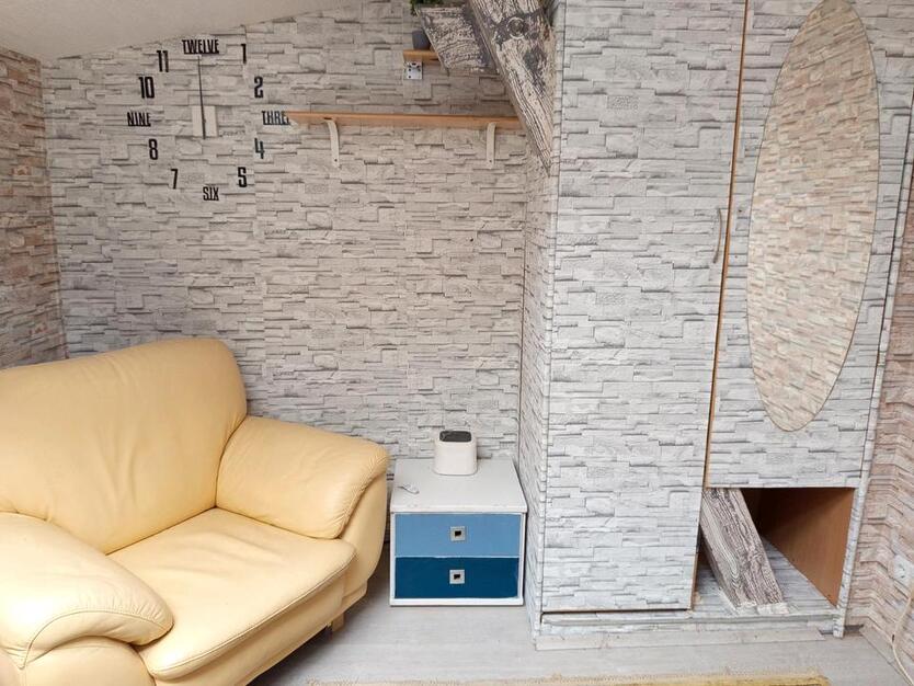 WG-Zimmer komplett Möbliert 450€Monat