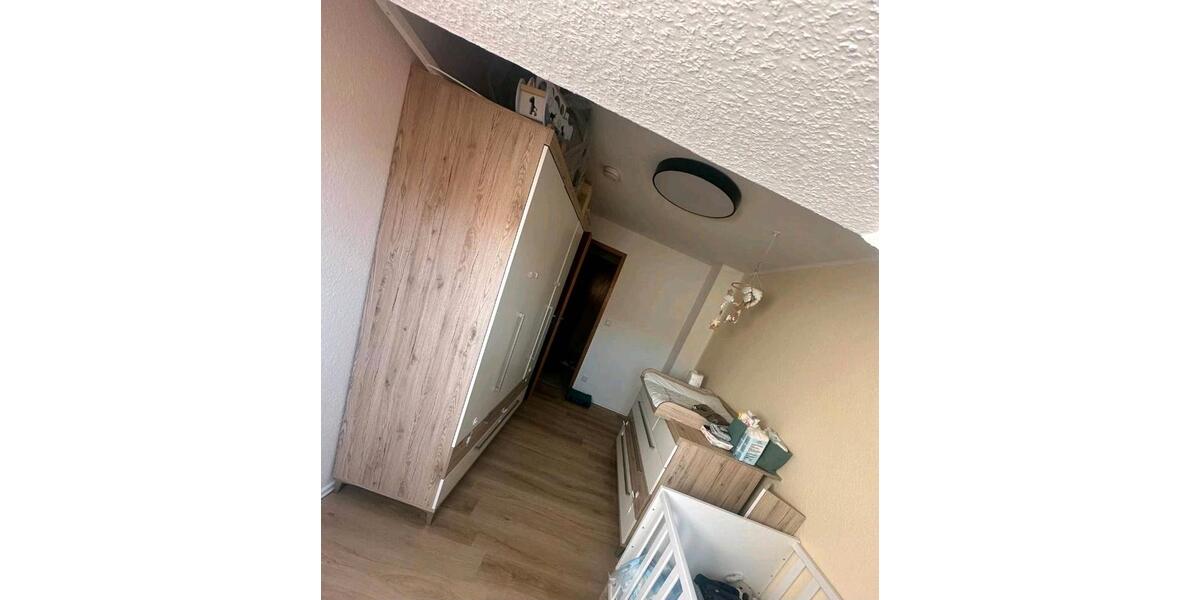 Dachgeschoßwohnung Wallenhorst - 3 Zimmer, 81 m&sup2;, 550&euro; | Angebot:26035197