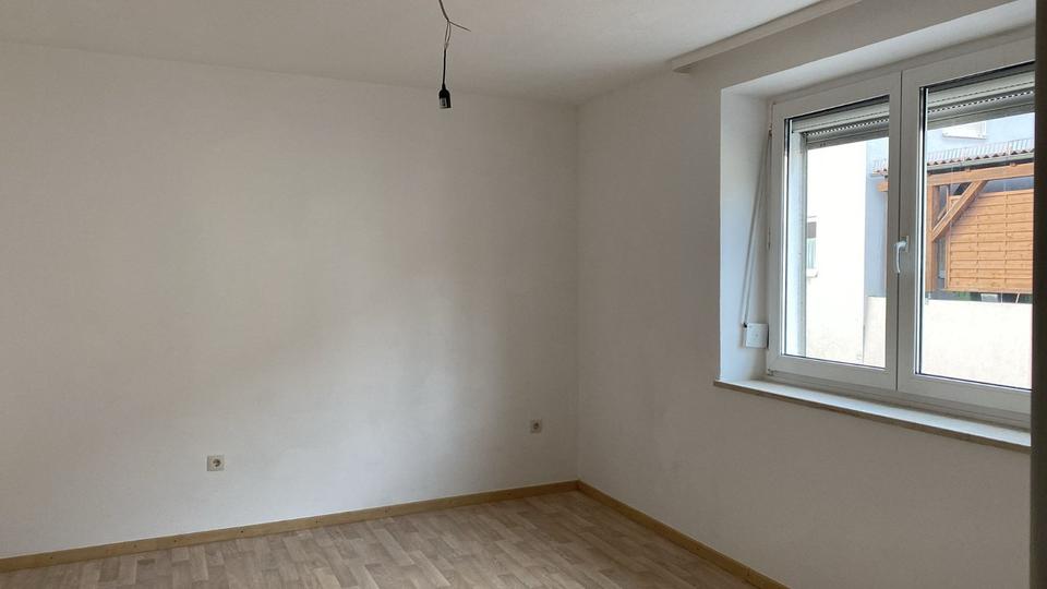 Etagenwohnung Gebenbach - 5 Zimmer, 113 m&sup2;, 1.350&euro; | Angebot:25381016