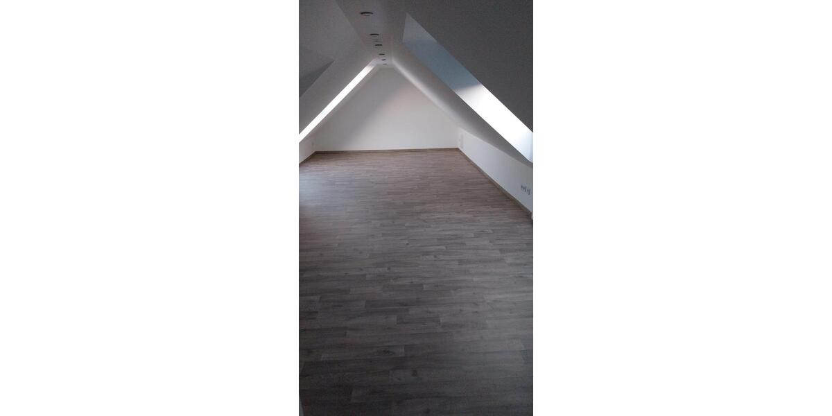 Maisonettenwohnung Pfullingen - 3.5 Zimmer, 131 m&sup2;, 950&euro; | Angebot:26581377