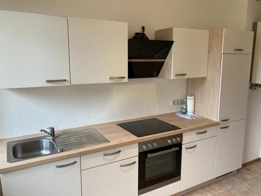 2 Zimmer-Wohnung, AB-Damm 65qm