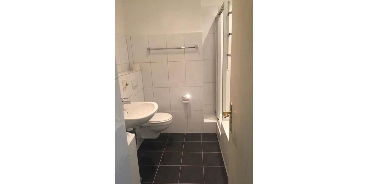 Etagenwohnung Hildesheim - 4 Zimmer, 130 m&sup2;, 950&euro; | Angebot:26299503