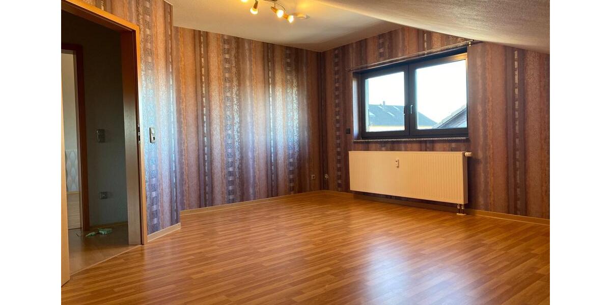 Dachgeschoßwohnung Hünfelden - 2 Zimmer, 100 m&sup2;, 800&euro; | Angebot:25640896