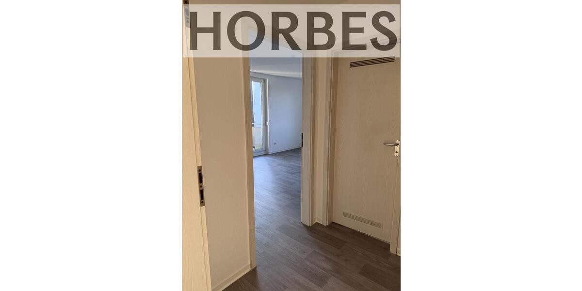 Etagenwohnung Glauchau - 1 Zimmer, 33 m&sup2;, 215&euro; | Angebot:24568761