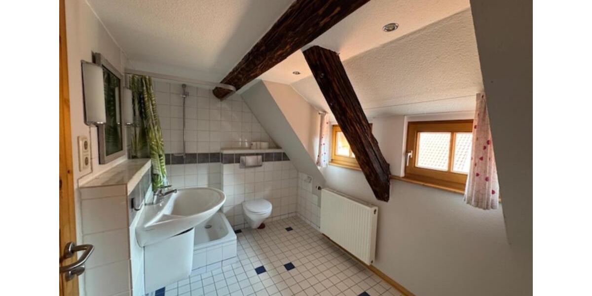 Dachgeschoßwohnung Duderstadt - 3 Zimmer, 130 m&sup2;, 750&euro; | Angebot:24102202