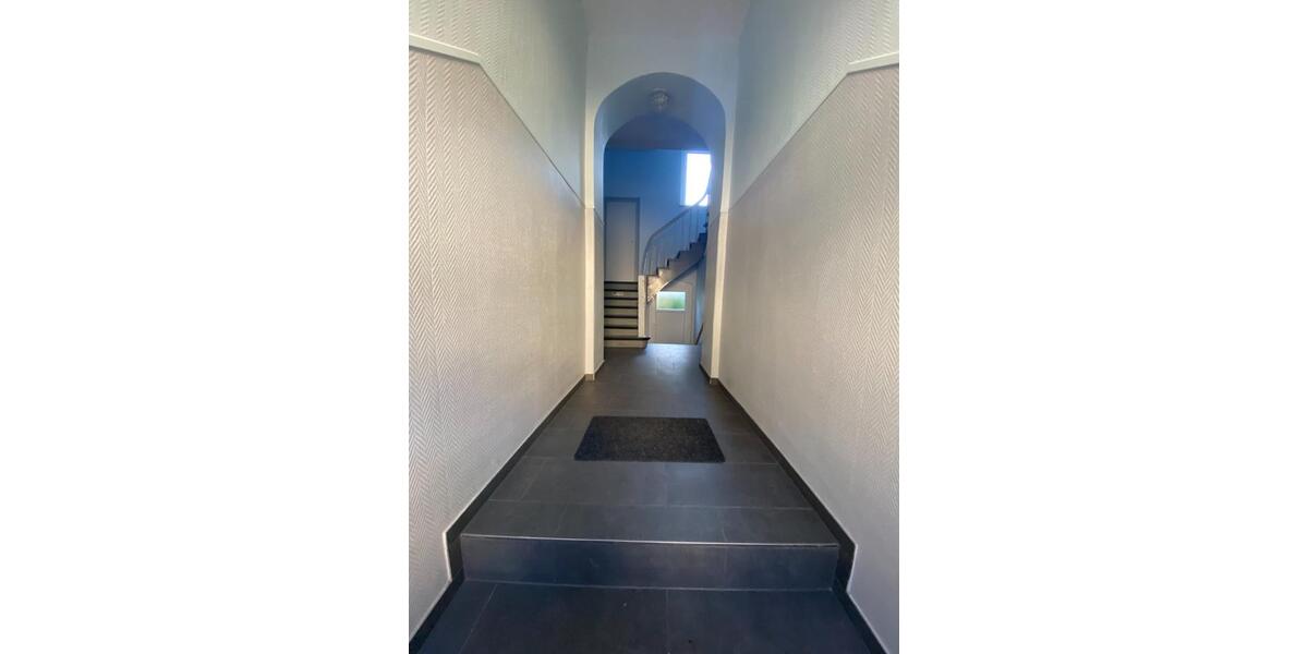 sanierte Mietwohnung mit Einbauküche in ruhiger Umgebung 4 zimmer