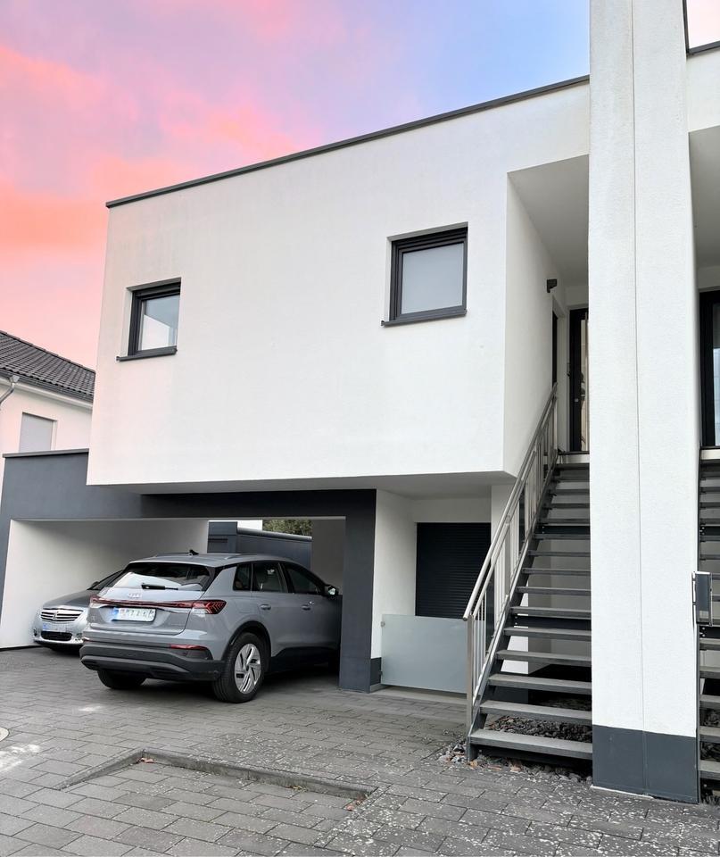 Moderne 3 ZKB Wohnung mit Loggia und separatem Eingang zimmer