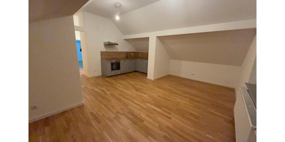 Dachgeschoßwohnung Ransbach-Baumbach Baumbach - 2.5 Zimmer, 90 m&sup2;, 850&euro; | Angebot:25553210