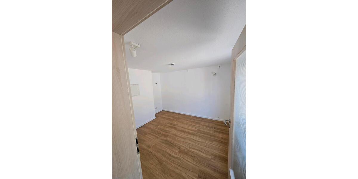 Etagenwohnung Calbe (Saale) - 3 Zimmer, 65 m&sup2;, 400&euro; | Angebot:26338496
