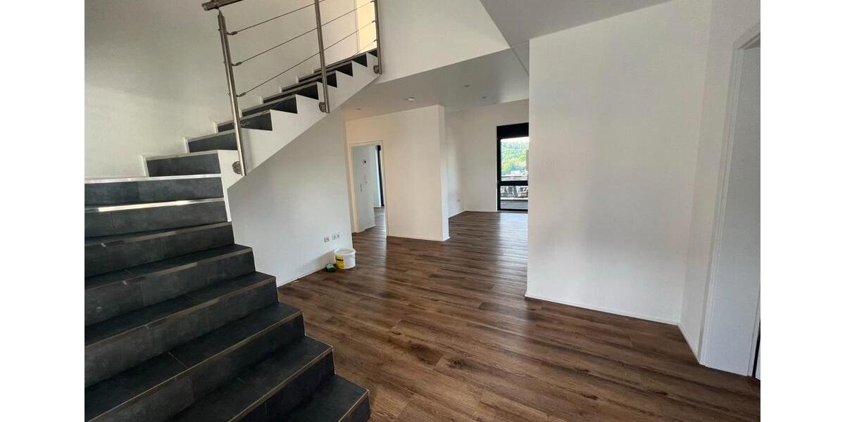 Maisonettenwohnung Siegen - 4 Zimmer, 175 m&sup2;, 1.900&euro; | Angebot:26531295