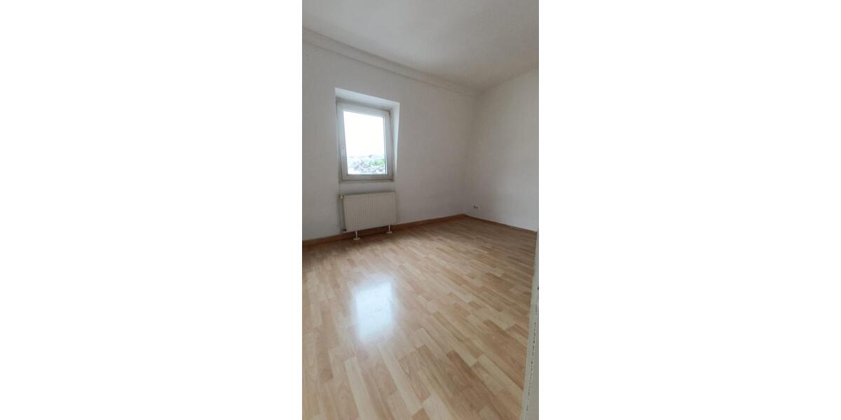 Dachgeschoßwohnung Wuppertal - 4 Zimmer, 97 m&sup2;, 896&euro; | Angebot:26648399