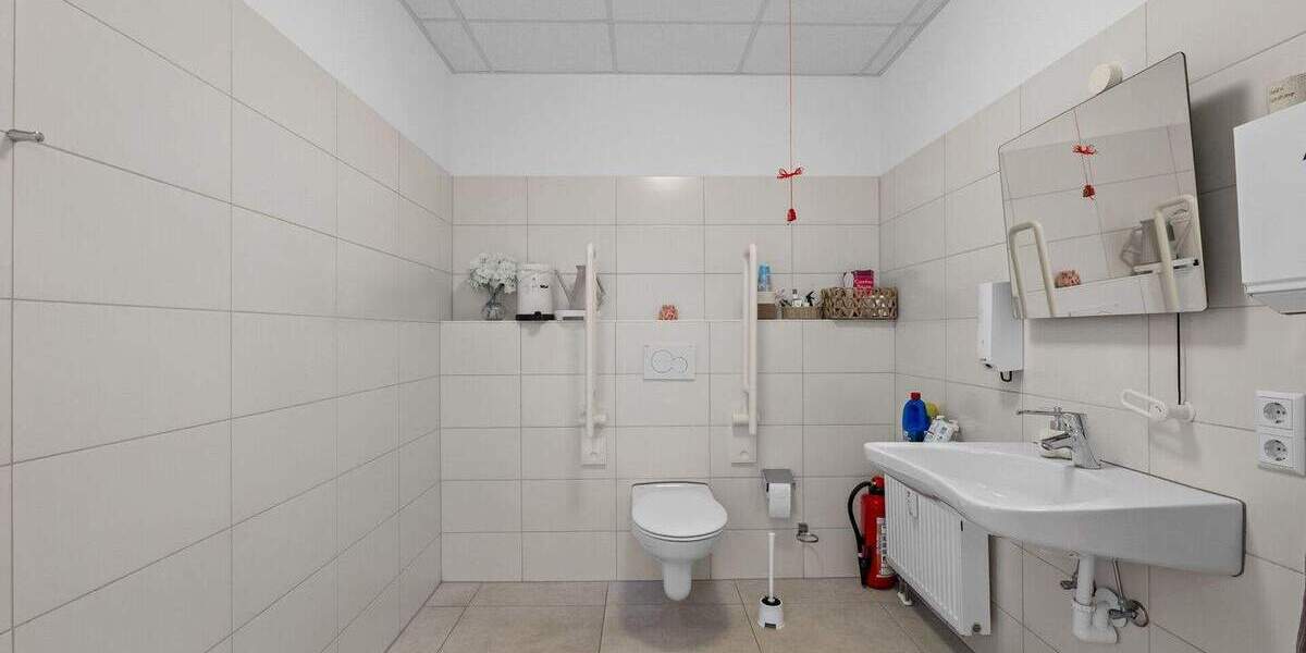 Gewerbeobjekt Freiburg im Breisgau Mooswald - 2.100&euro; | Angebot:25916091