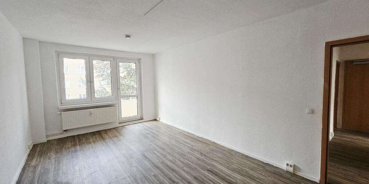 Wohnung zum Mieten in Magdeburg 420,72 € 70.12 m² 4 zimmer