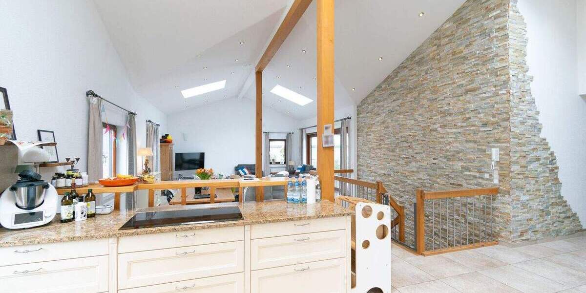 Einfamilienhaus Tettnang - 8 Zimmer, 270 m&sup2;, 2.600&euro; | Angebot:26594751