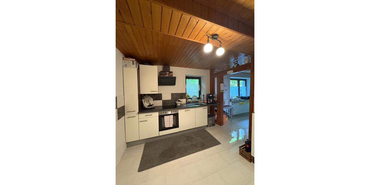 Erdgeschoßwohnung Breitenbach - 4 Zimmer, 120 m&sup2;, 700&euro; | Angebot:26168835