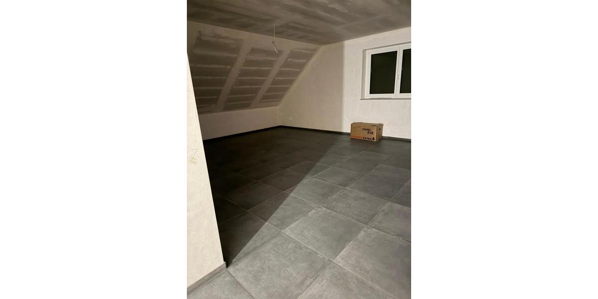 Dachgeschoßwohnung Brachttal - 3 Zimmer, 90 m&sup2;, 630&euro; | Angebot:24893205