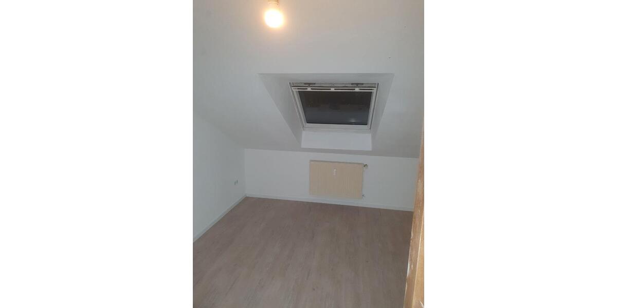 Dachgeschoßwohnung Kirchheimbolanden - 3 Zimmer, 73 m&sup2;, 800&euro; | Angebot:26335201