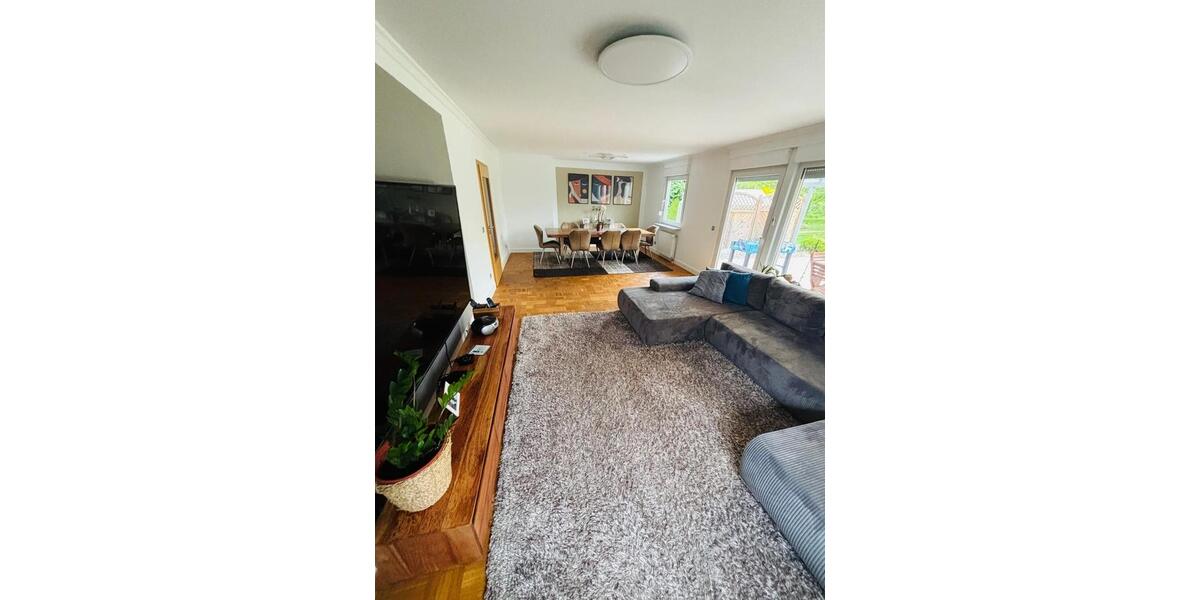 Einfamilienhaus Homberg (Efze) - 5 Zimmer, 180 m&sup2;, 1.500&euro; | Angebot:25964508