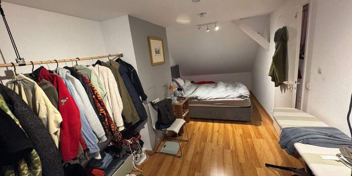 ***kl. gemütliche 2-Zimmer DG- Wohnung in der Altstadt von Nürnberg 2 zimmer