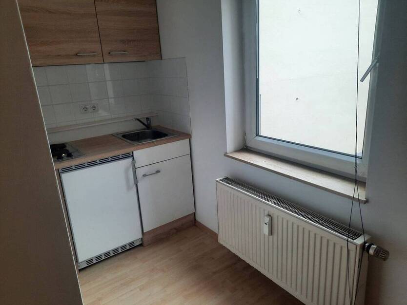 1 Zimmer-Appartement mit Balkon, Nähe Universität und Kliniken