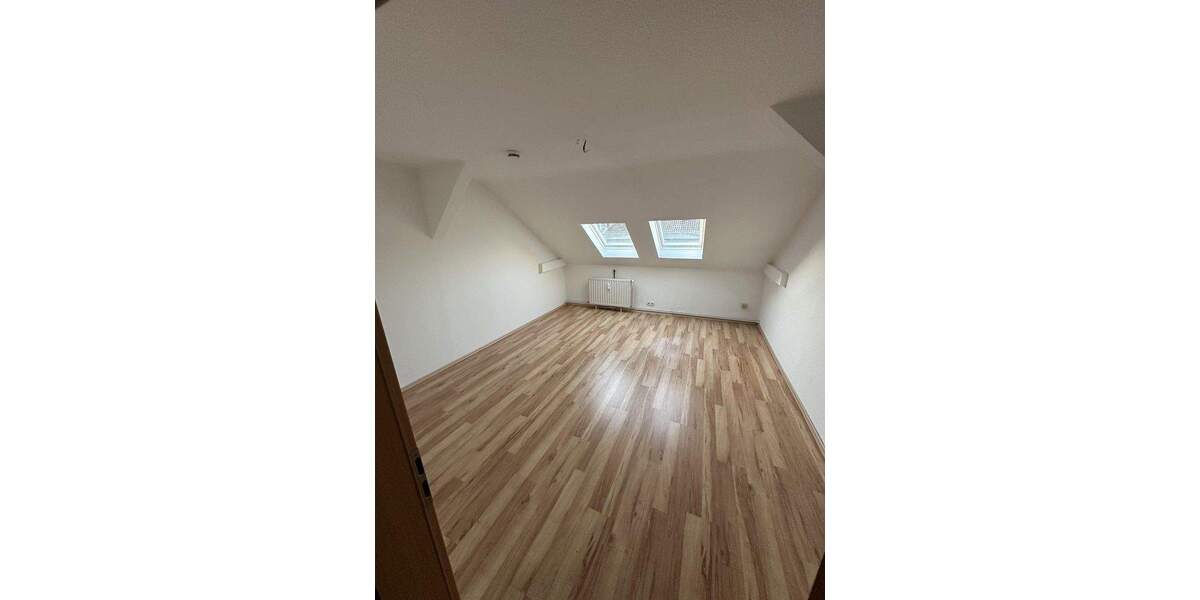 Etagenwohnung Braunschweig Nordstadt - 4 Zimmer, 120 m&sup2;, 1.200&euro; | Angebot:26181211