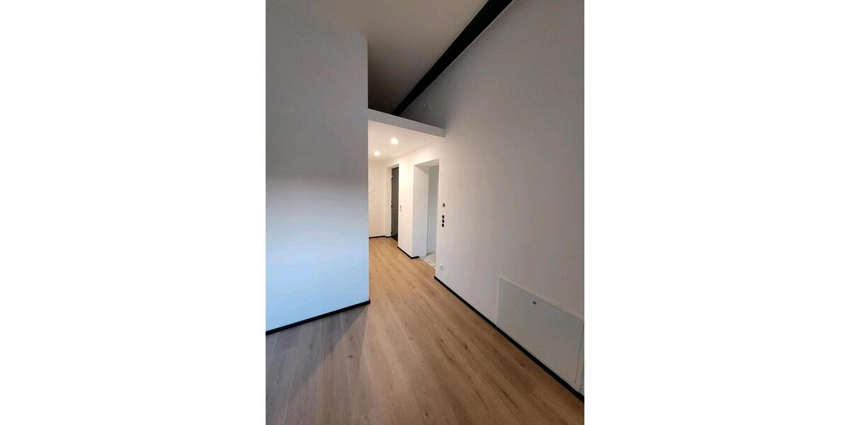 Dachgeschoßwohnung Zeitlarn - 2 Zimmer, 40 m&sup2;, 800&euro; | Angebot:24803937