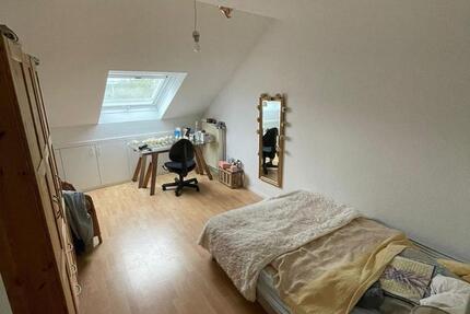 Zimmer in 3er Studenten-WG 4 zimmer