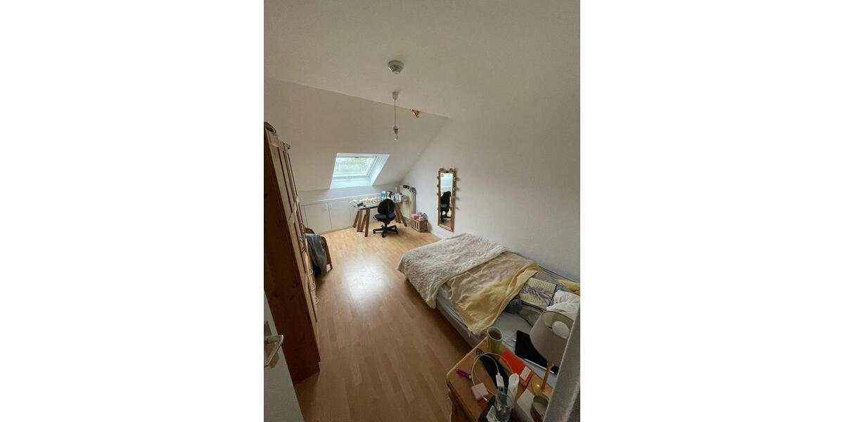 Zimmer in 3er Studenten-WG 4 zimmer