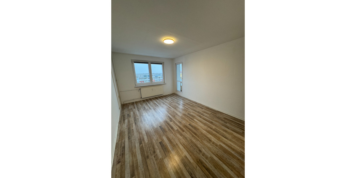 Wohnen auf Zeit Neubrandenburg - 1 Zimmer, 150 m&sup2;, 365&euro; | Angebot:25137078