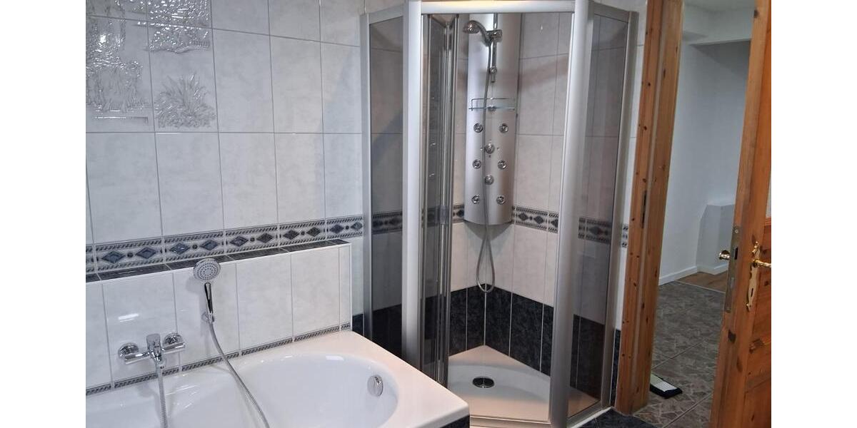 Wohnen auf Zeit Unterwellenborn - 2 Zimmer, 43 m&sup2;, 25&euro; | Angebot:19606667